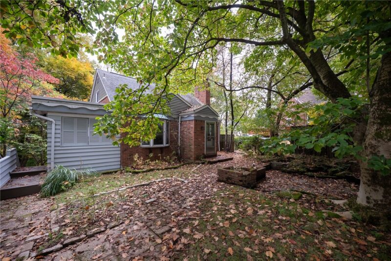 2818 Orlando Place — photo 3