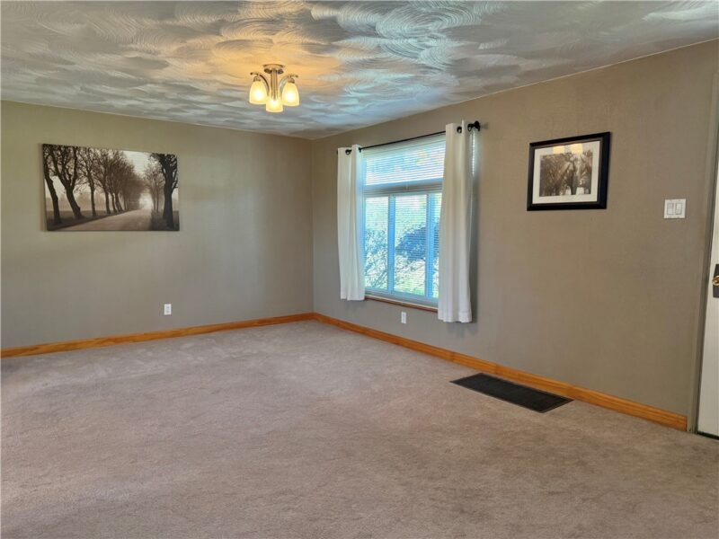 246 Creston Dr — photo 4