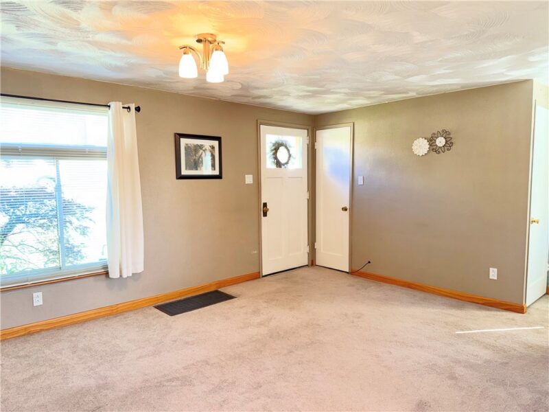 246 Creston Dr — photo 5