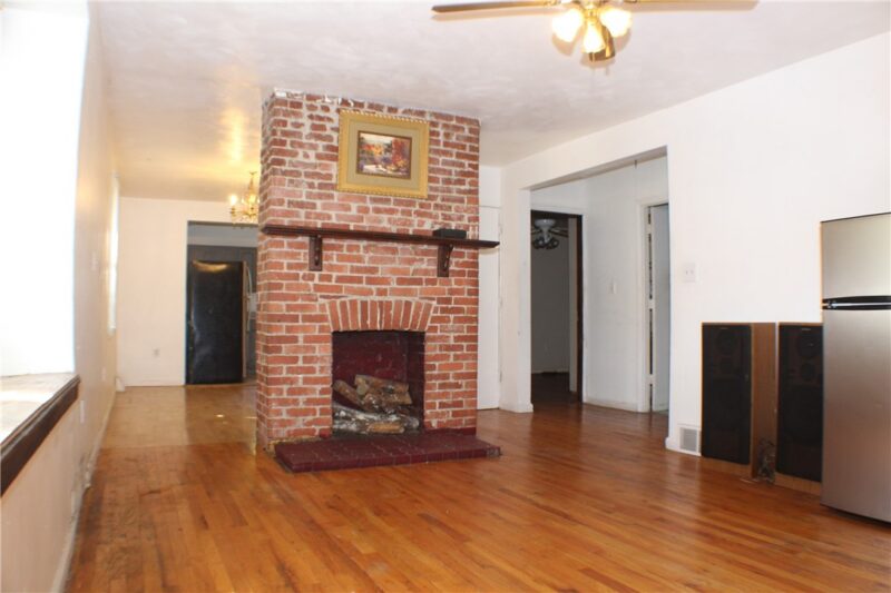912 5th St — photo 3