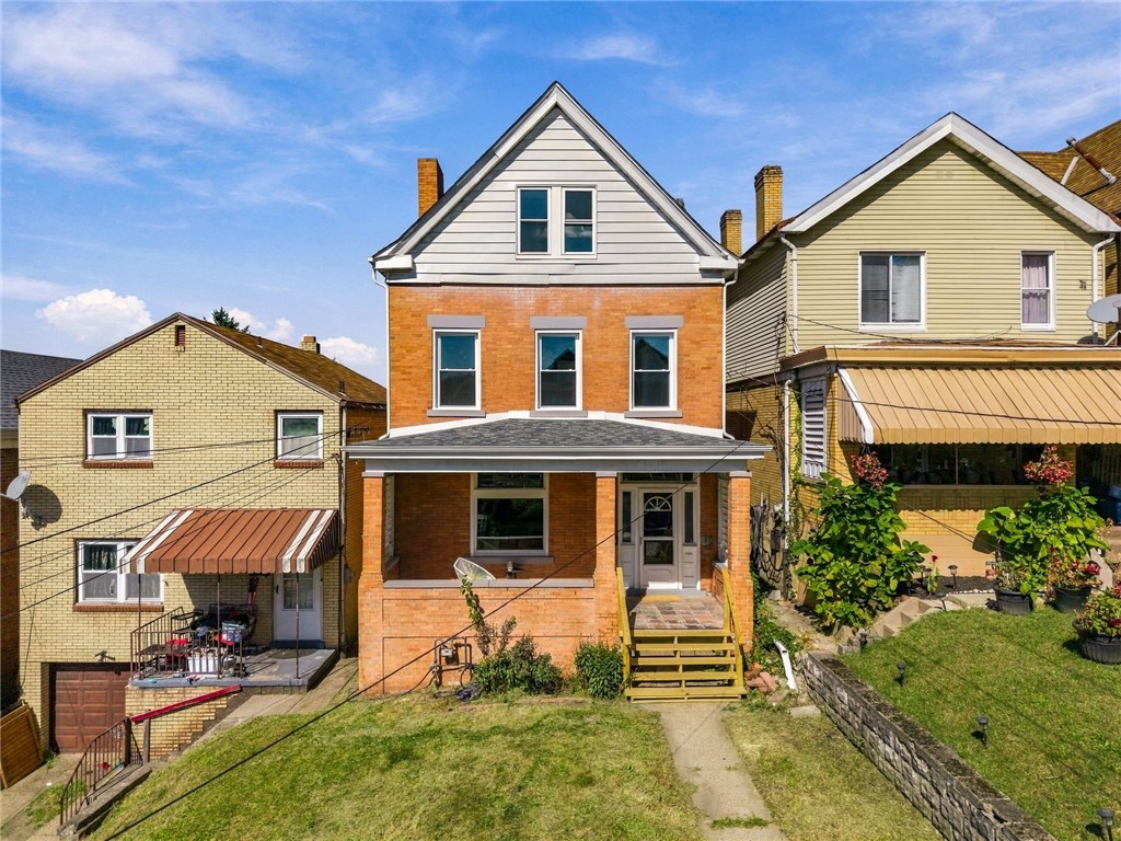 225 Trowbridge St — photo 1