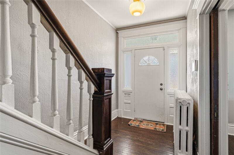225 Trowbridge St — photo 3