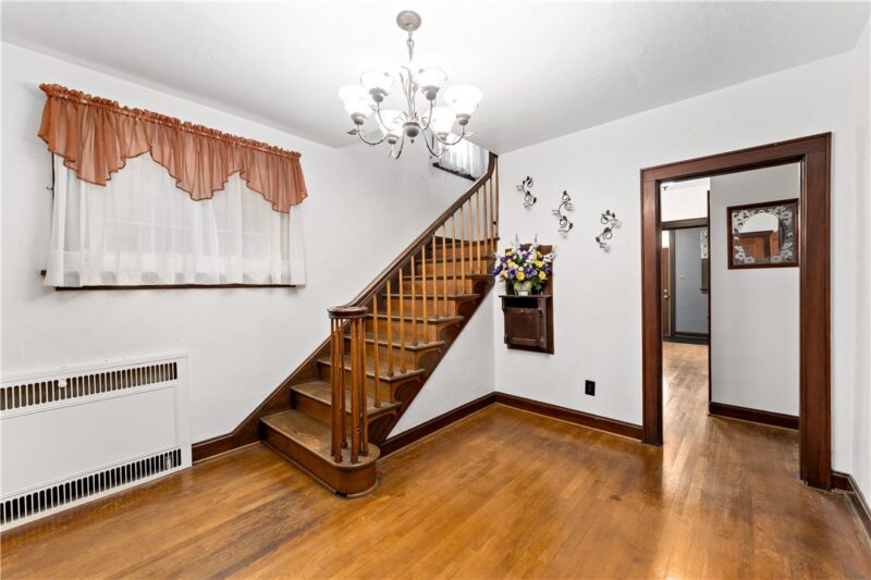 162 Spencer Ave — photo 5
