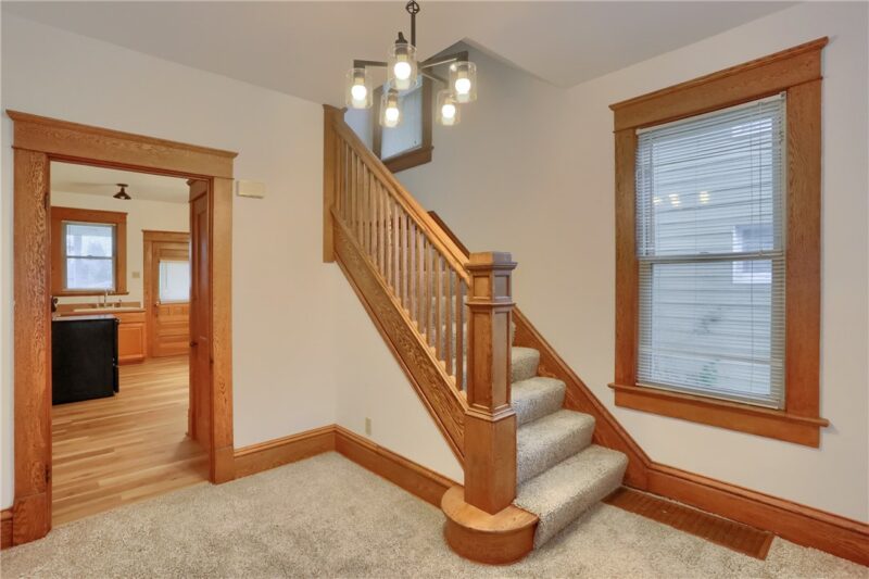 936 Adams St — photo 2