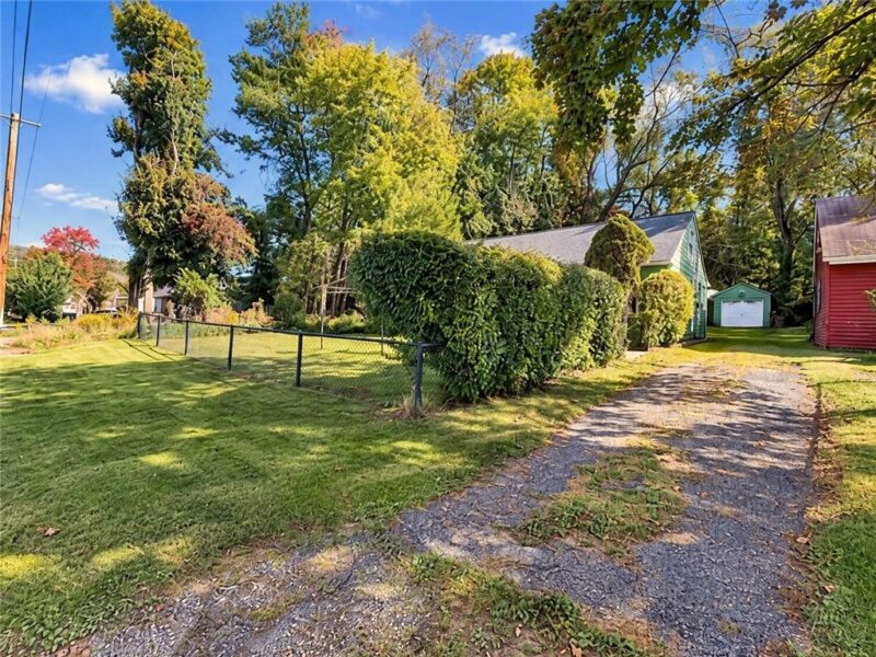 2043 Broadhead Fording Rd — photo 2