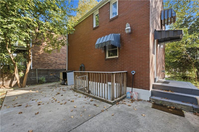 7467 Church St — photo 2