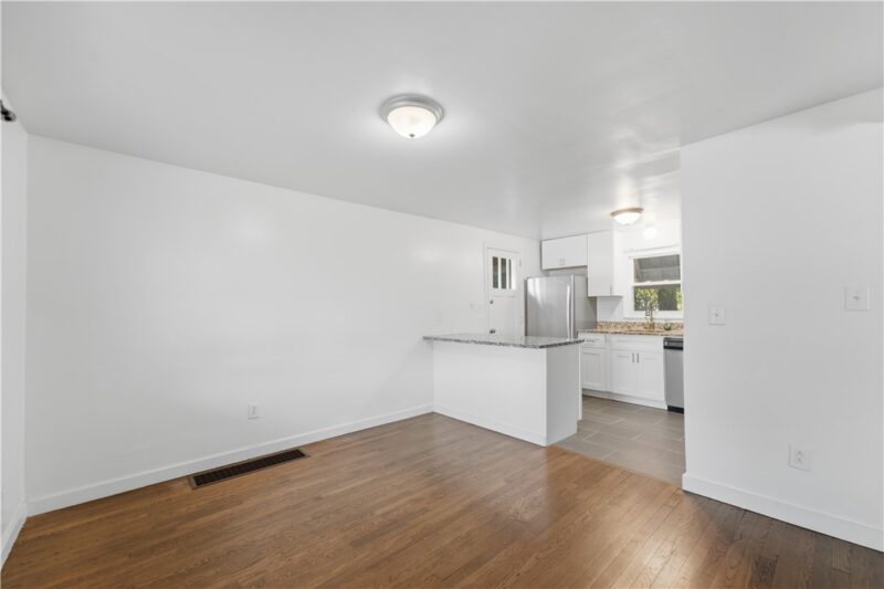 7467 Church St — photo 8