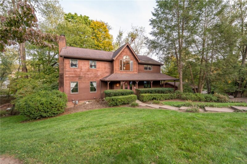 102 Woodhaven Dr — photo 2