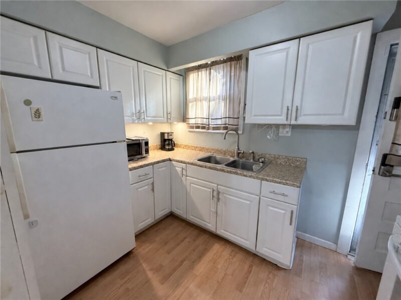 512 Hiland Ave — photo 4
