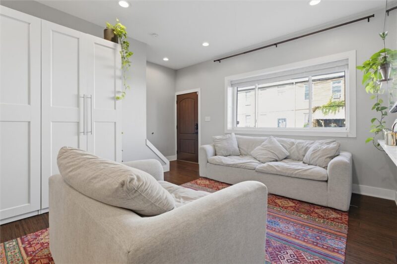 4916 Hatfield Street — photo 4