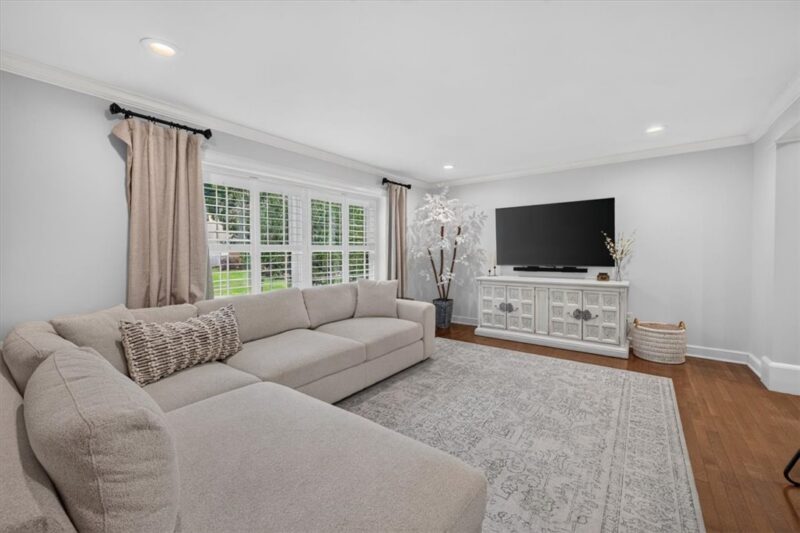 855 Boulder Dr — photo 5