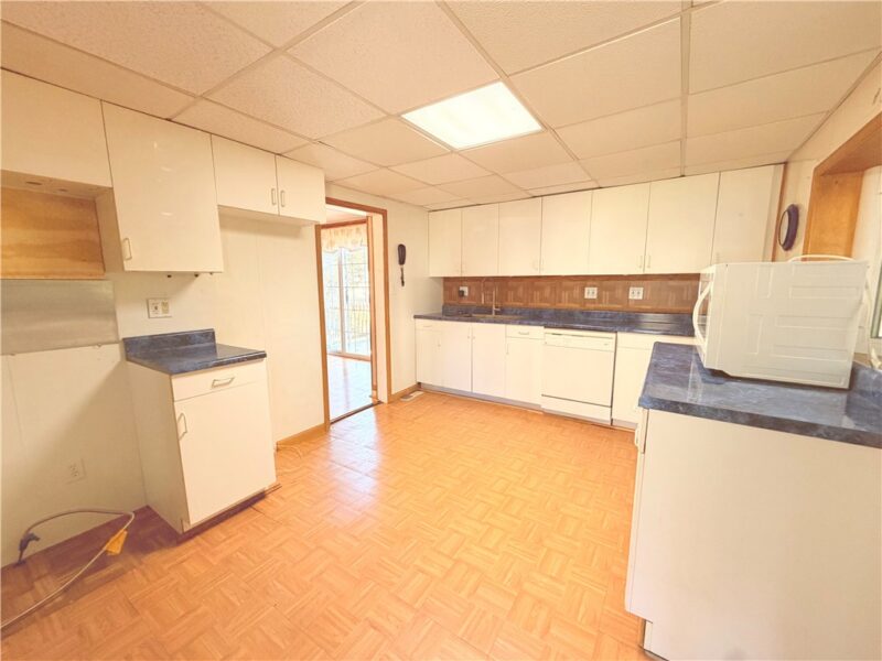 275 Clark Street — photo 8