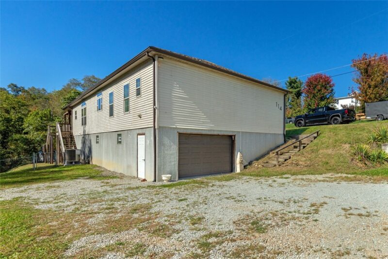 114 Limestone Hill Rd — photo 2