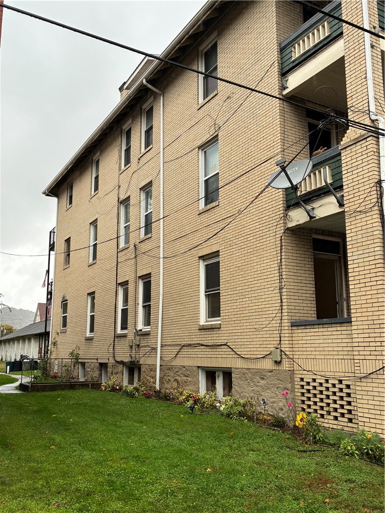 107 W High Street — photo 3