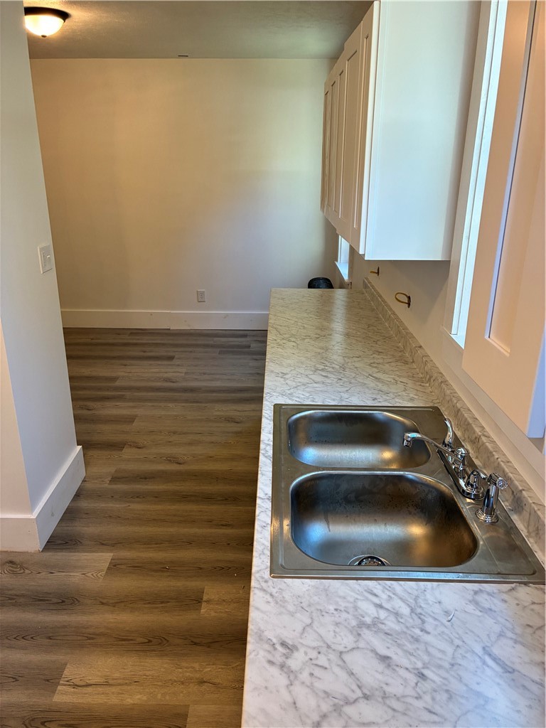 107 W High Street — photo 4
