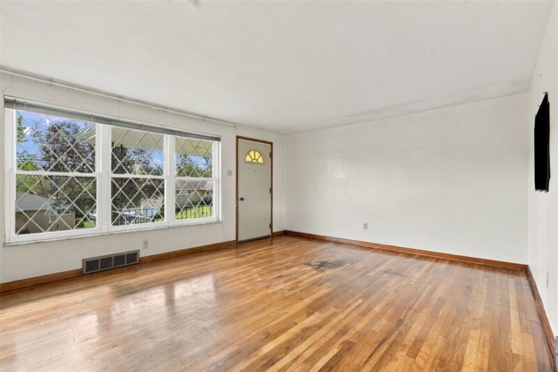 13327 Dean Dr — photo 6
