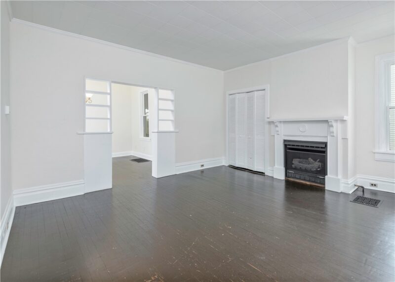 352 Ridge Ave — photo 2