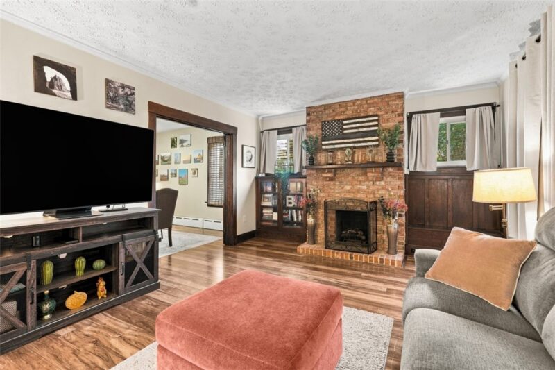 136 Cornell Ave — photo 5