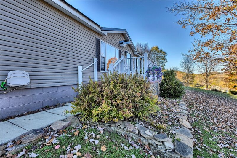 2815 Pine Vale Rd — photo 2