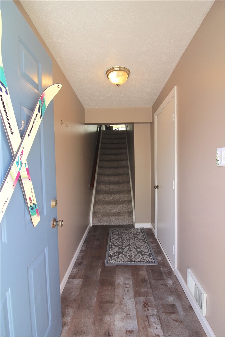 715 Timberidge Dr — photo 3