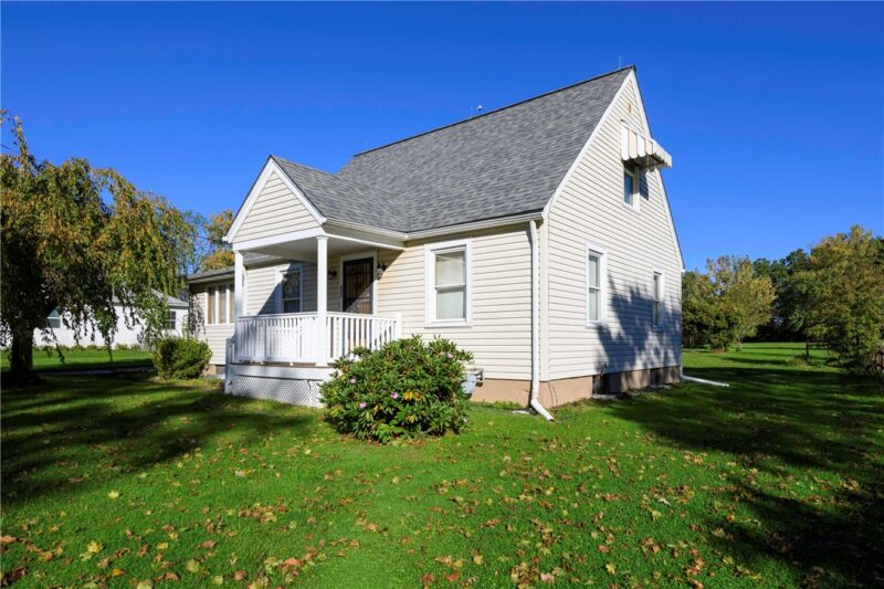813 Winfield Rd — photo 4