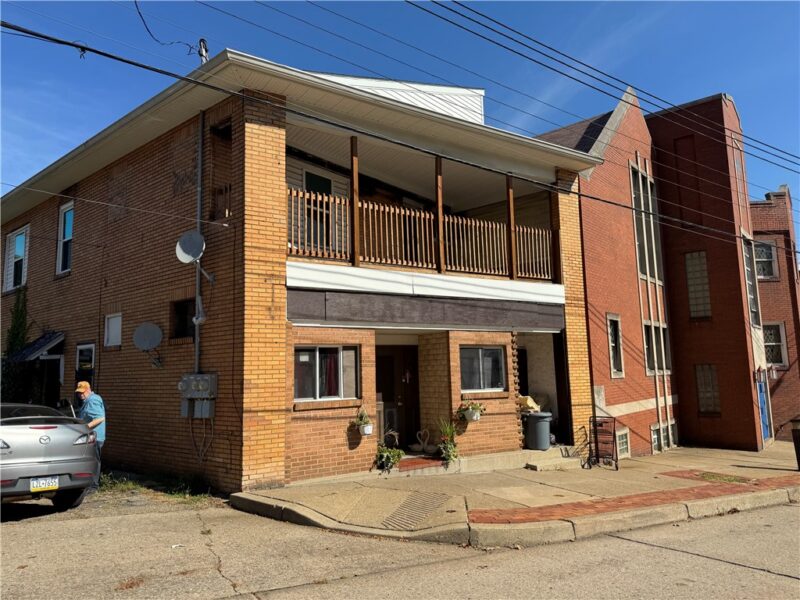 414 Grant Ave — photo 3