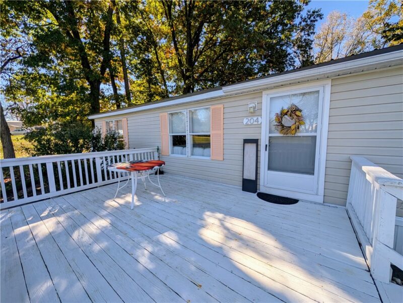 204 Peach Ct — photo 3