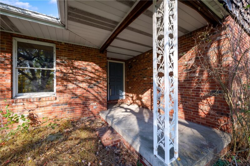 1489 W Sunbury Rd — photo 4
