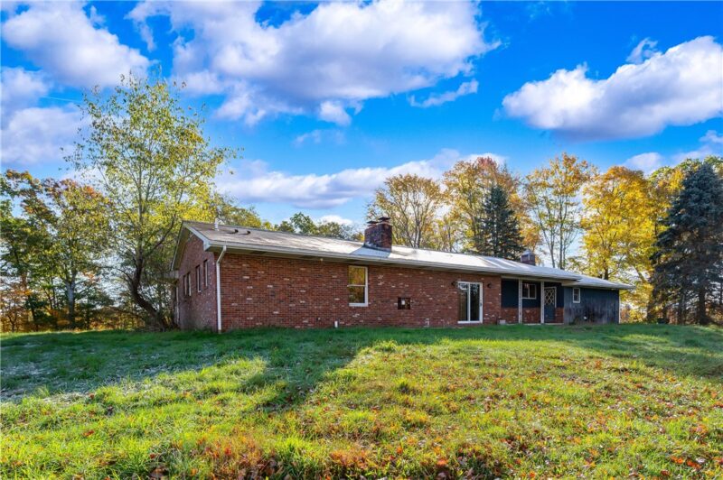 1489 W Sunbury Rd — photo 8