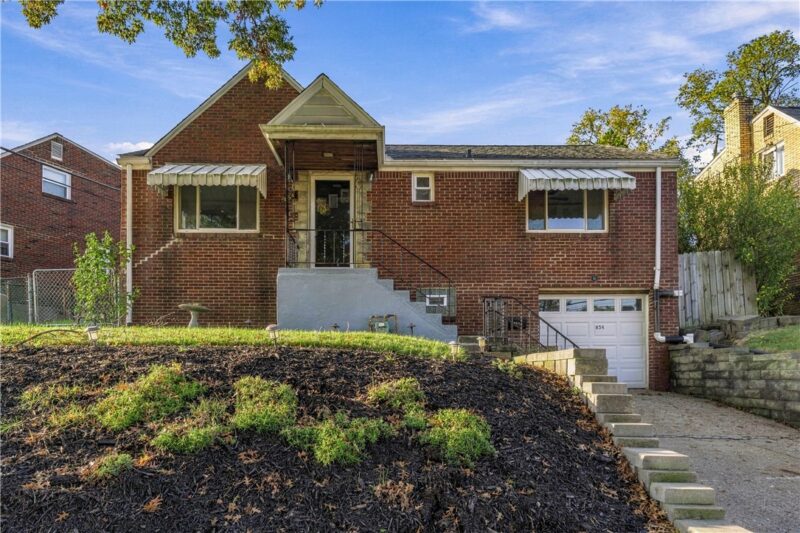 654 Northcrest Dr — photo 2