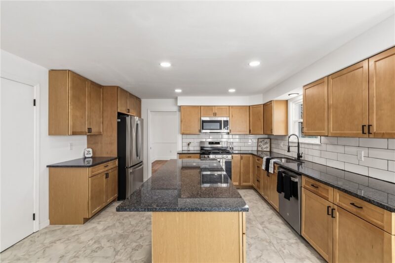 3822 Burnaby Dr — photo 7