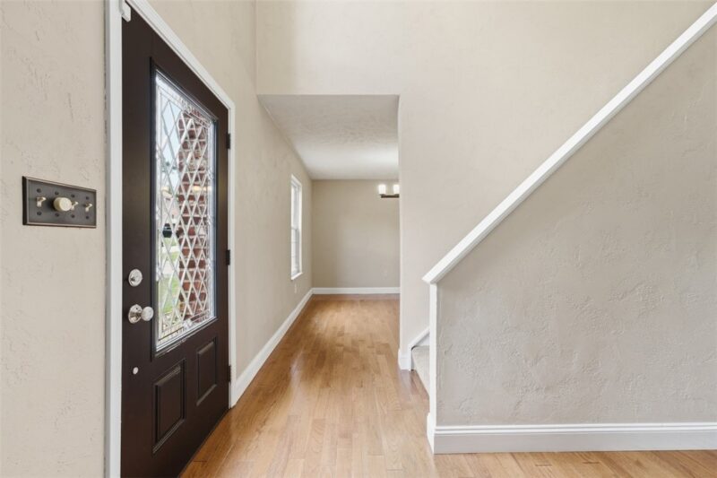 328 Whitney Chase Ln — photo 3