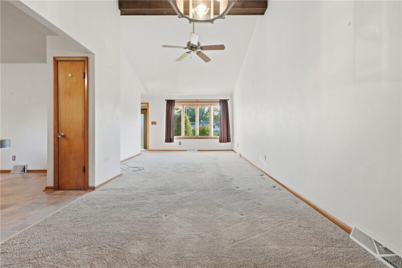 117 Seneca Way — photo 3
