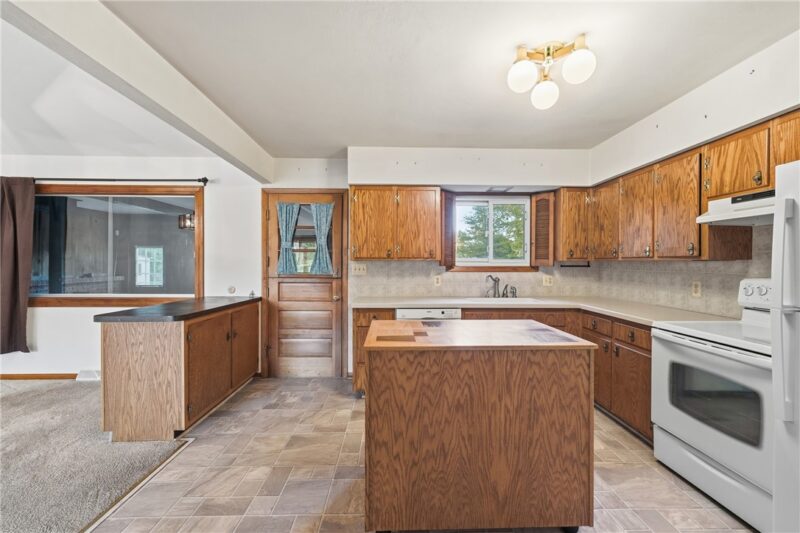 117 Seneca Way — photo 6
