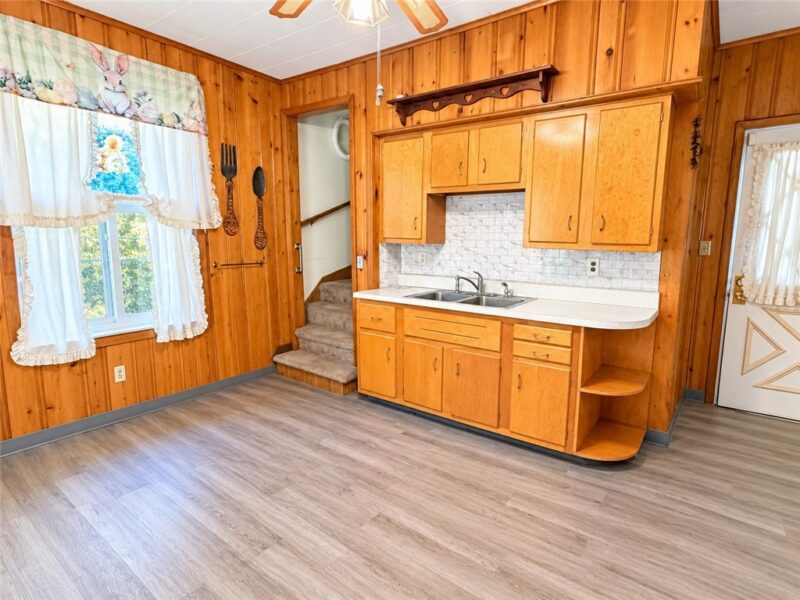 405 Parkway St — photo 3