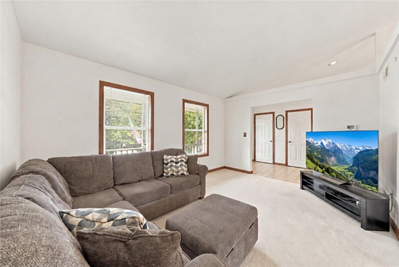 1350 Spyglass Hl — photo 6