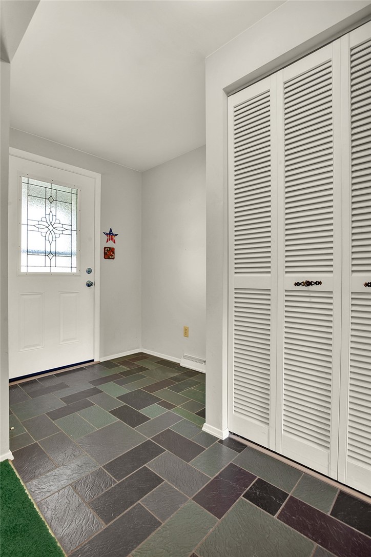 617 Woodburn Ln — photo 4