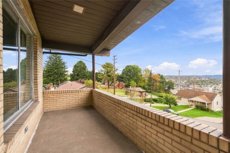 2308 Vermont Avenue — photo 3