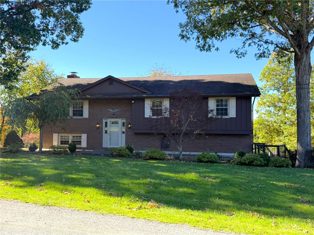 152 Hermitage Circle — photo 1