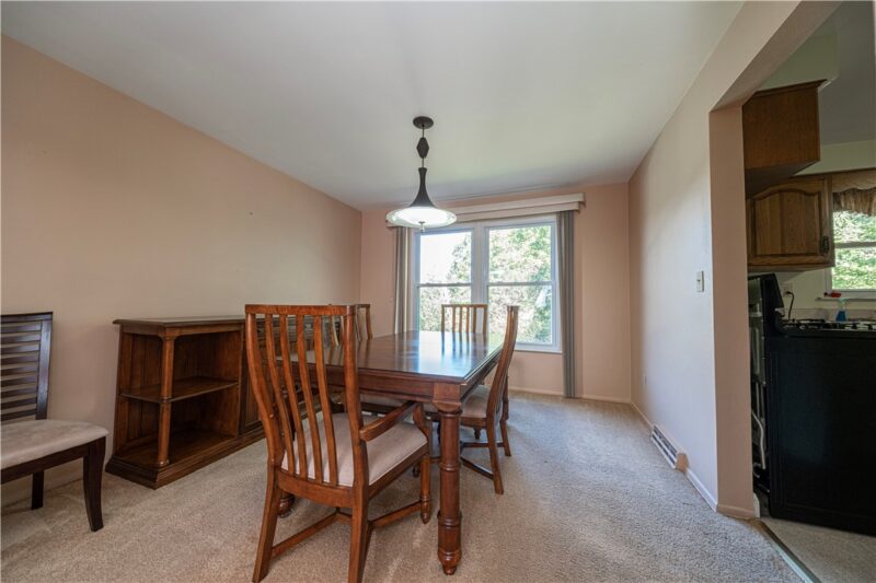 105 Ardennes Court — photo 5