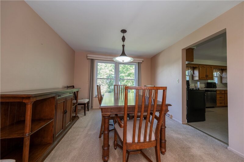 105 Ardennes Court — photo 6