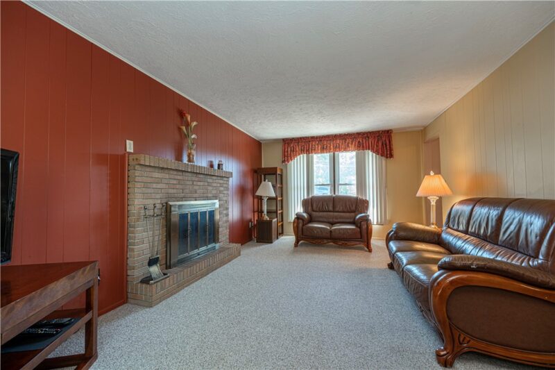 105 Ardennes Court — photo 7