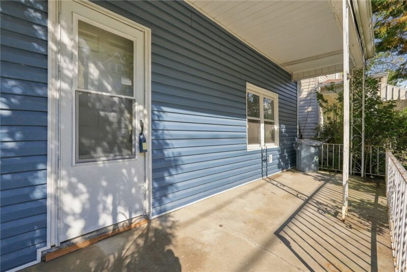2010 Plainview Ave — photo 5