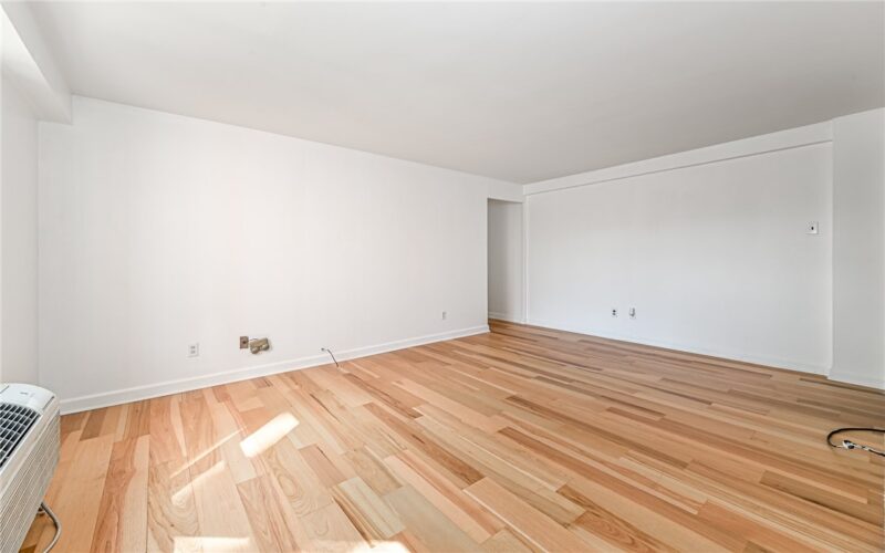 4601 Fifth Avenue 322 — photo 8