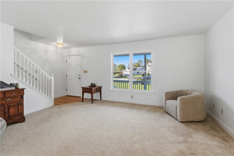 242 Rebecca Dr — photo 7
