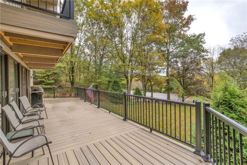 138 Heathercroft Dr — photo 5