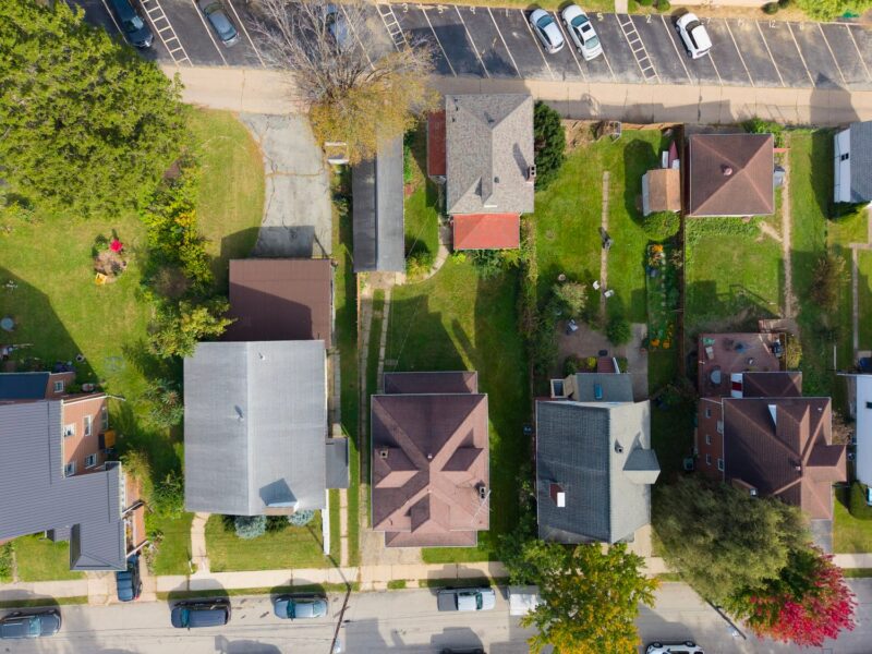 423 Center AVENUE — photo 4