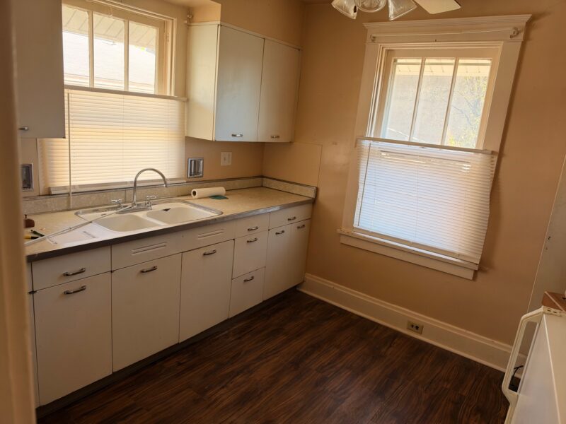 423 Center AVENUE — photo 5
