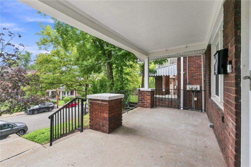 2313 Tilbury Ave — photo 5