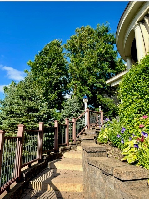 220 Cliffside Dr — photo 4